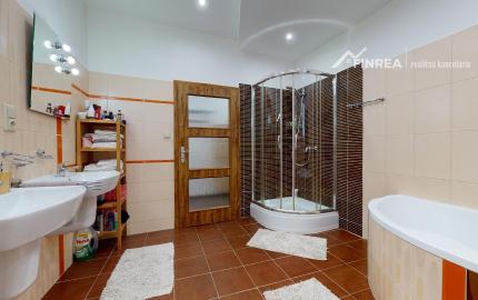 FINREA│3 izbový zariadený byt( 80m2 ) Vrútky-Centrum