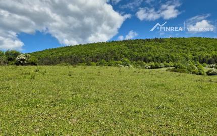FINREA│Slnečný investičný pozemok (1009 m²) s výhľadom – Konské pri Martine