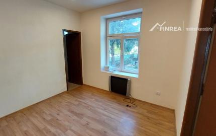 FINREA│Prenájom 2 izbového bytu vhodného aj na kancelárske účely, Martin centrum, 85m2