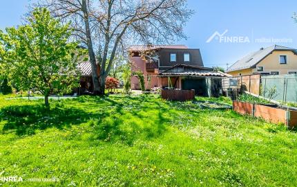 FINREA│Priestranný 7 izbový rodinný dom s 640m2 pozemkom – Strečno