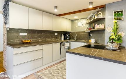 FINREA│Priestranný 7 izbový rodinný dom s 640m2 pozemkom – Strečno