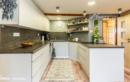 FINREA│Priestranný 7 izbový rodinný dom s 640m2 pozemkom – Strečno