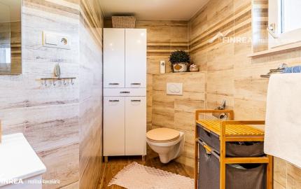 FINREA│Priestranný 7 izbový rodinný dom s 640m2 pozemkom – Strečno