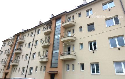 FINREA│Na predaj priestranný 3-izbový byt (85m²)  vo Vrútkach