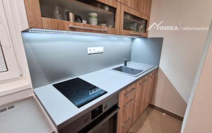 FINREA | Zariadená garsónka s internetom v skvelej lokalite - Bysterec