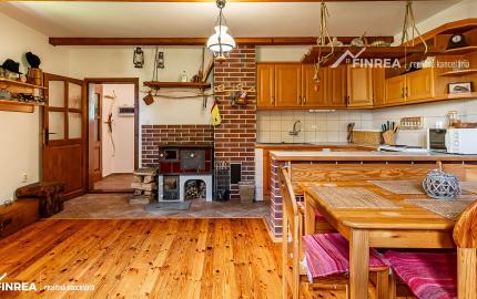 FINREA│Vidiecky dom na veľkorysom pozemku v Zázrivej