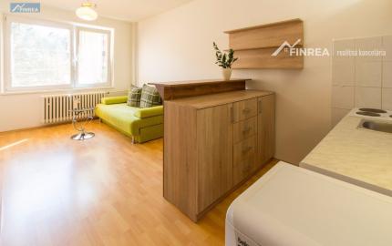 FINREA│Garsónka v tichej lokalite blízko centra - Matúškova