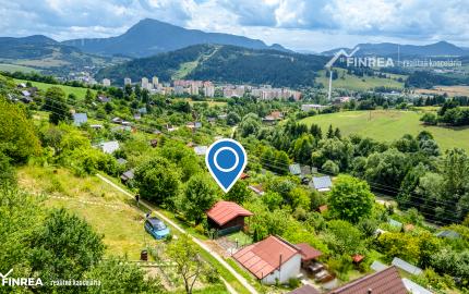 FINREA│Záhradka s útulnou chatkou ZO LIESKOVEC