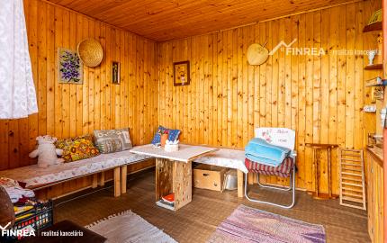 FINREA│Záhradka s útulnou chatkou ZO LIESKOVEC