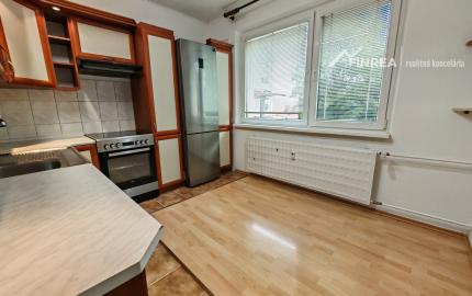 FINREA│Priestranný 4-izbový byt (88m2) s lódžiou – Nemocničná