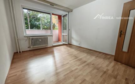 FINREA│Priestranný 4-izbový byt (88m2) s lódžiou – Nemocničná