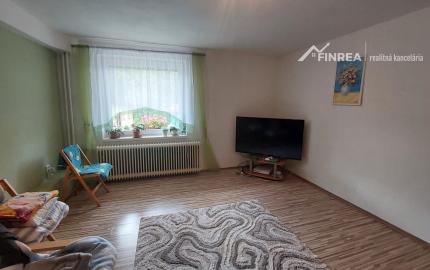 FINREA│Priestranný rodinný dom po čiastočnej rekonštrukcii - Hrboltová