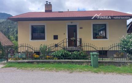 FINREA│Priestranný rodinný dom po čiastočnej rekonštrukcii - Hrboltová