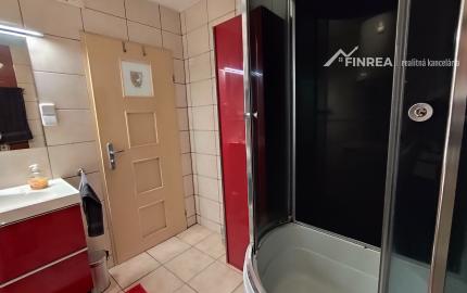 FINREA│3-izbový byt s terasou, predzáhradkou a parkovacím miestom – Lipovec, okres Martin, 111m2