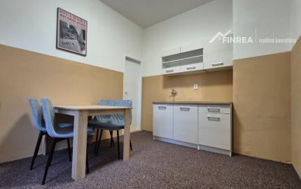 FINREA│Prenájom 2 izbového bytu vhodného aj na kancelárske účely, Martin centrum, 85m2