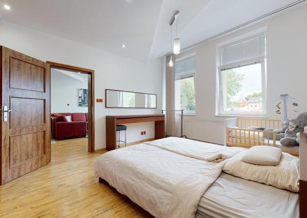 FINREA│3 izbový zariadený byt( 80m2 ) Vrútky-Centrum