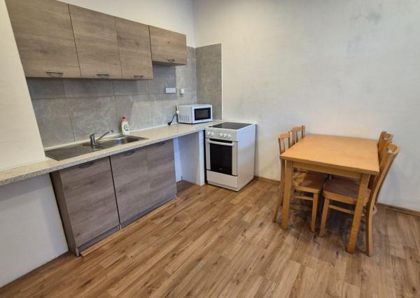 FINREA│Prenájom 2 izbového bytu vhodného aj na kancelárske účely, Martin centrum, 85m2