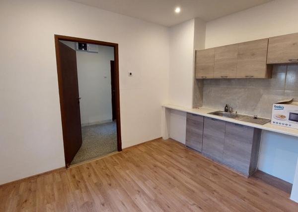 FINREA│Prenájom 2 izbového bytu vhodného aj na kancelárske účely, Martin centrum, 85m2