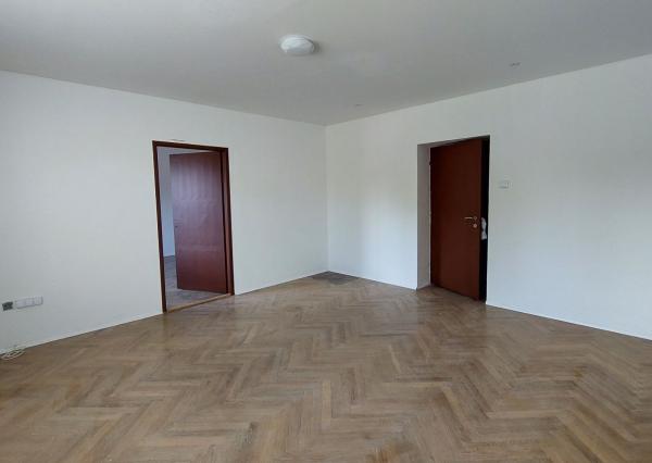 FINREA│Prenájom 2 izbového bytu vhodného aj na kancelárske účely, Martin centrum, 85m2