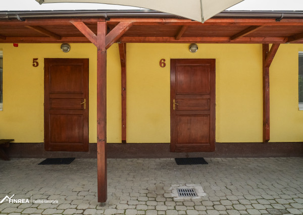 FINREA│ Zabehnutý apartmánový dom v areáli termálnych kúpeľov so stálou klientelou, Patince