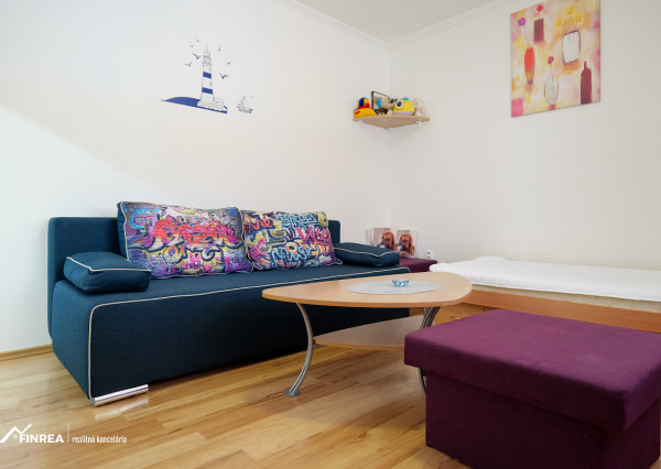 FINREA│ Zabehnutý apartmánový dom v areáli termálnych kúpeľov so stálou klientelou, Patince