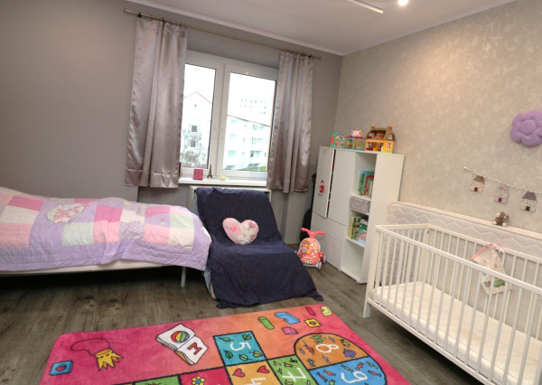 FINREA│Na predaj priestranný 3-izbový byt (85m²)  vo Vrútkach