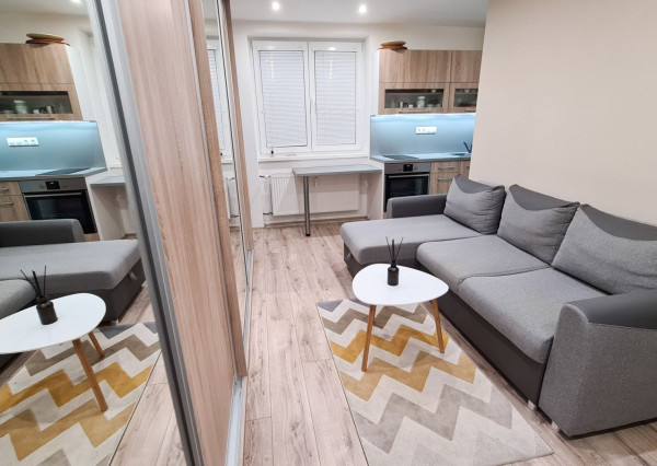 FINREA | Zariadená garsónka s internetom v skvelej lokalite - Bysterec