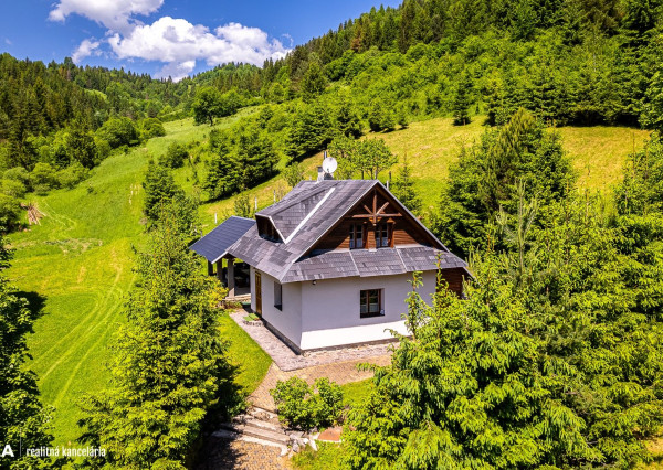 FINREA│Vidiecky dom na veľkorysom pozemku v Zázrivej