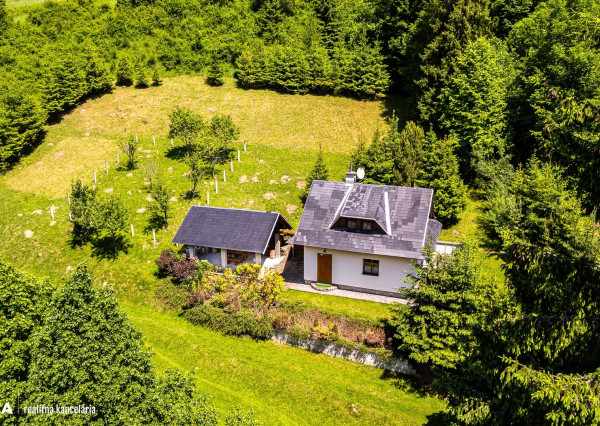 FINREA│Vidiecky dom na veľkorysom pozemku v Zázrivej