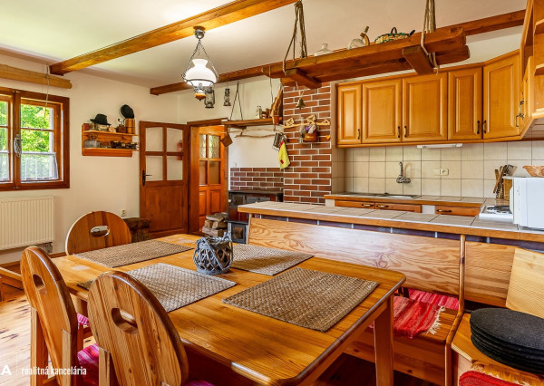 FINREA│Vidiecky dom na veľkorysom pozemku v Zázrivej