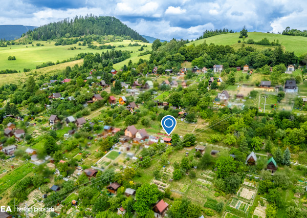 FINREA│Záhradka s útulnou chatkou ZO LIESKOVEC