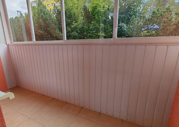 FINREA│Priestranný 4-izbový byt (88m2) s lódžiou – Nemocničná