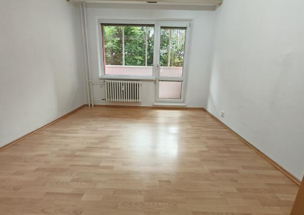 FINREA│Priestranný 4-izbový byt (88m2) s lódžiou – Nemocničná