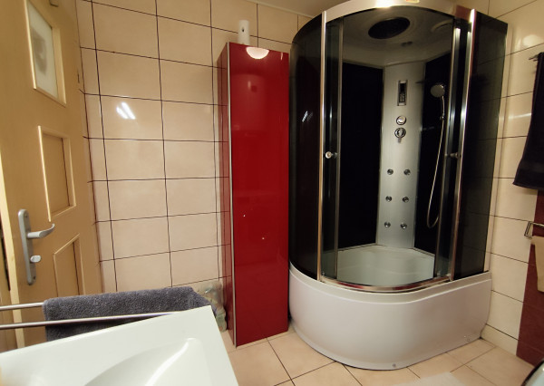 FINREA│3-izbový byt s terasou, predzáhradkou a parkovacím miestom – Lipovec, okres Martin, 111m2