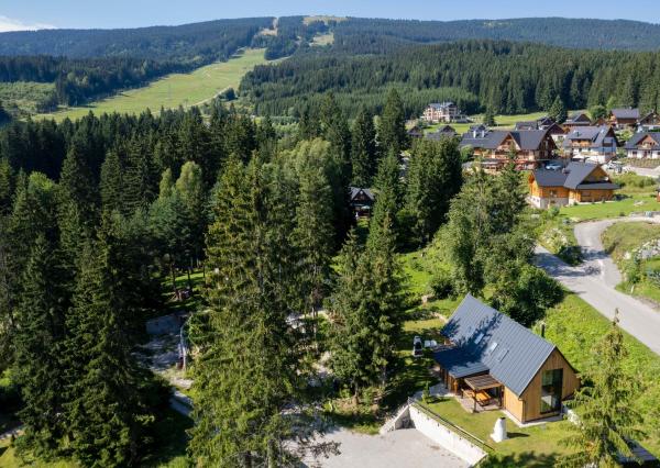 FINREA│PREDAJ Luxusná chata na Kubínskej Holi len 250m od lyžiarskeho strediska