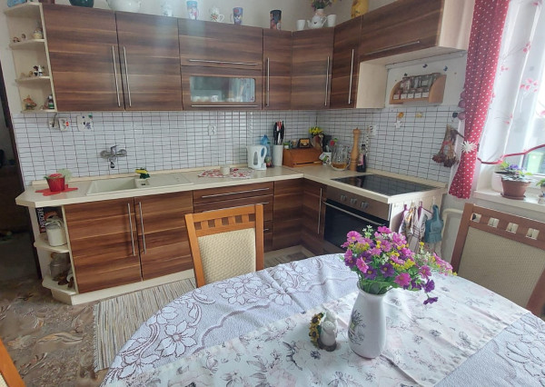 FINREA│Priestranný rodinný dom po čiastočnej rekonštrukcii - Hrboltová