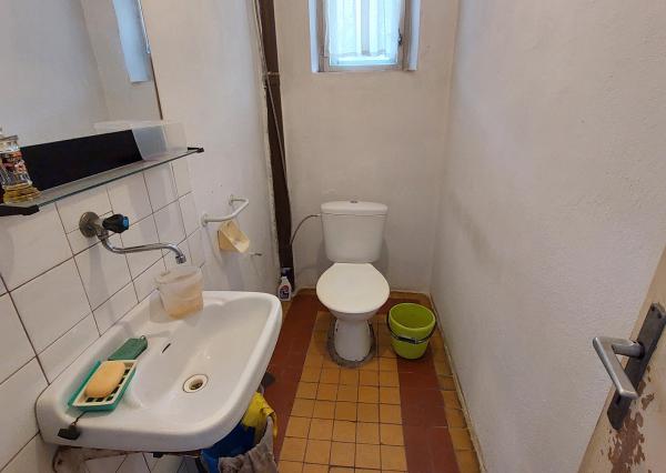 FINREA│Predaj rodinný dom na pozemku 1602 m² - Pov. Bystrica