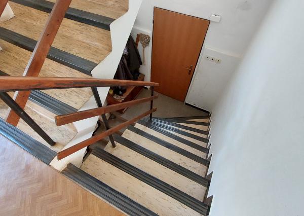 FINREA│Predaj rodinný dom na pozemku 1602 m² - Pov. Bystrica