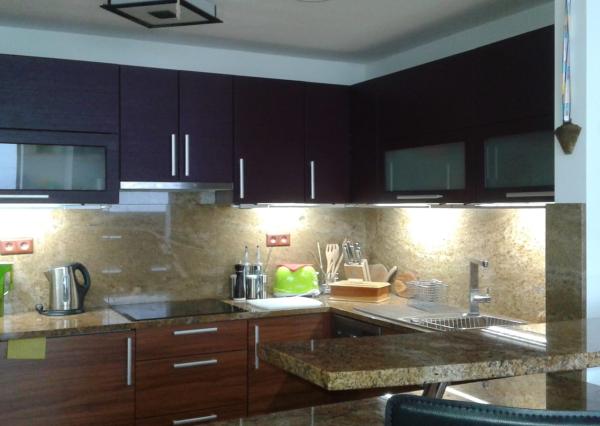 FINREA│Priestranný a slnečný 2-izbový apartmánový byt, 90 m², Bratislava - Petržalka