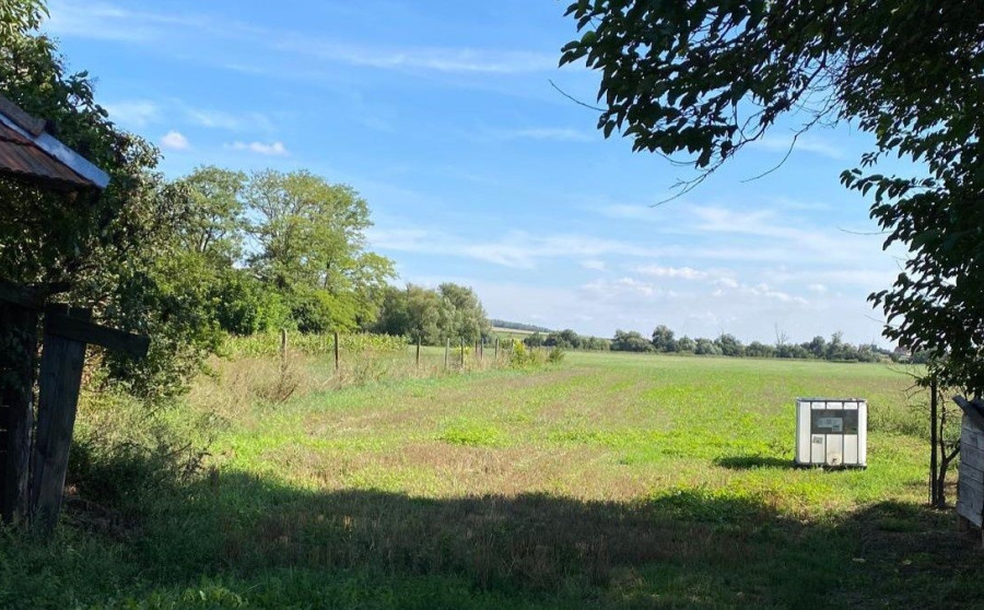 FINREA│Atraktívny pozemok 1356 m² v Malom Záluží